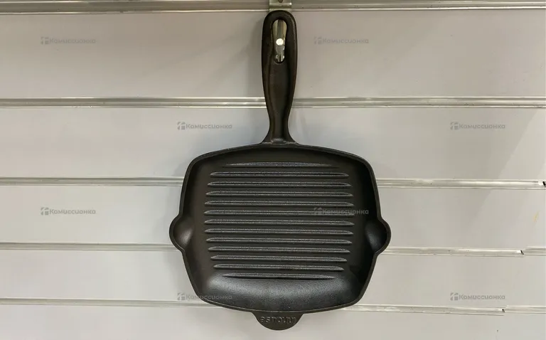 Сковорода-гриль   IHTLLYBLCK22