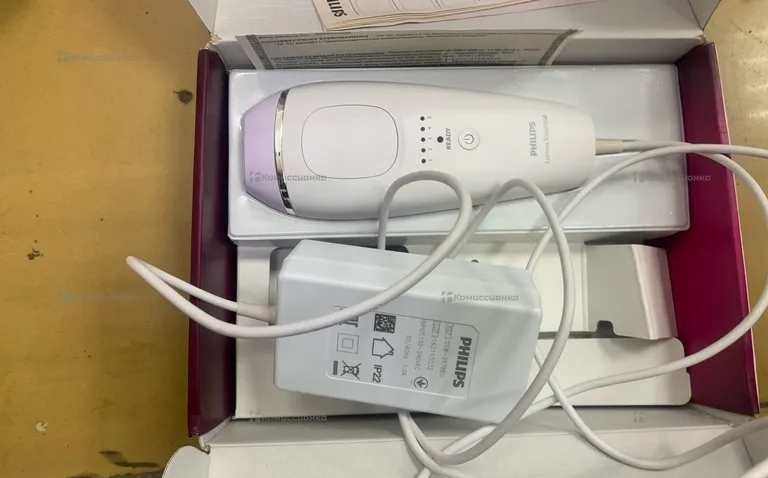 Фотоэпилятор Philips Lumea BRI863
